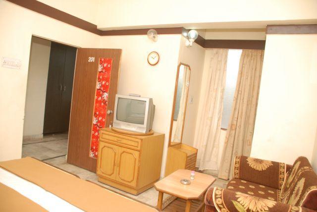 Royal Hotel อาเมดาบัด ภายนอก รูปภาพ